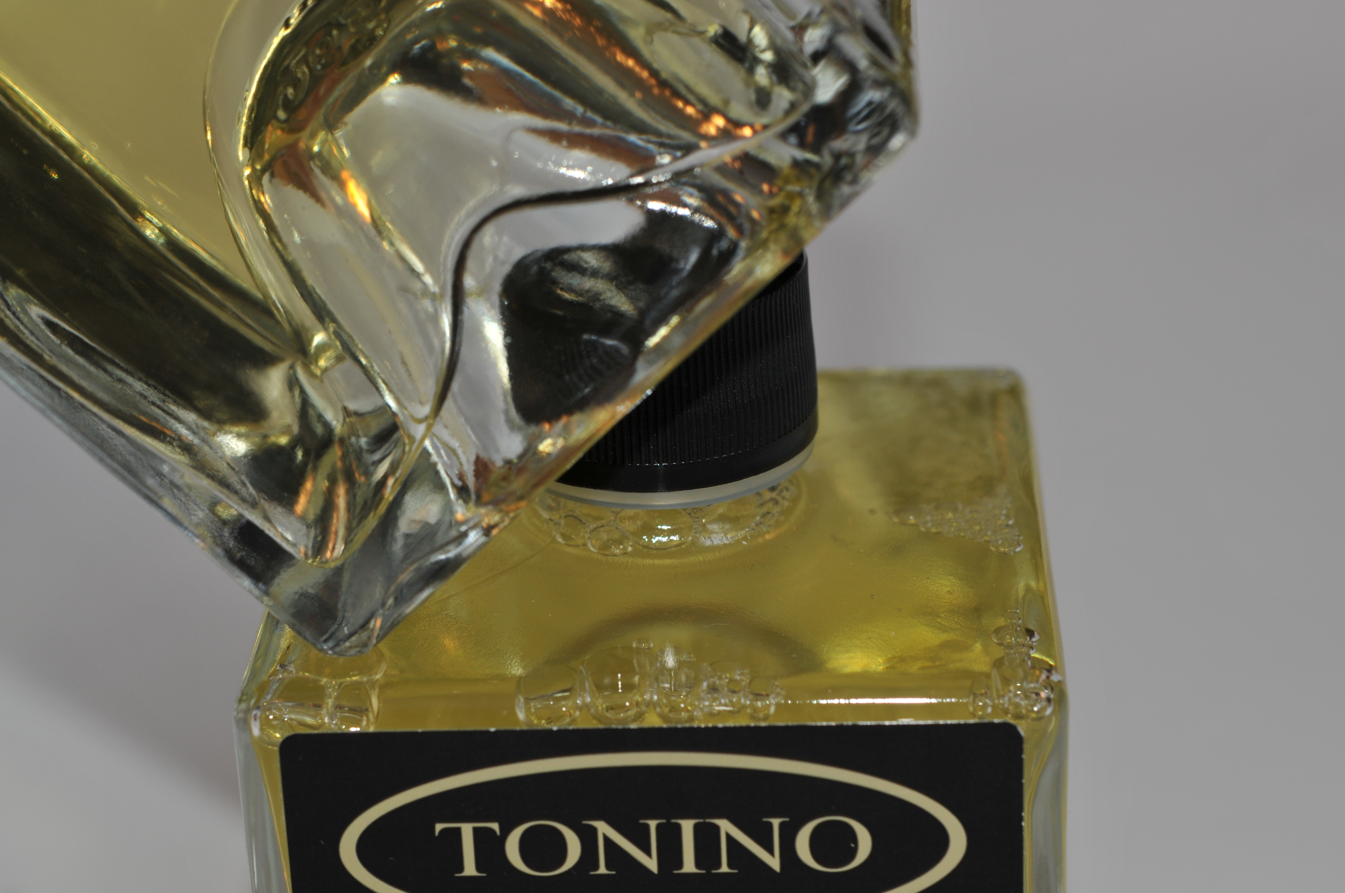 250 ml. Flasche stapelbar!